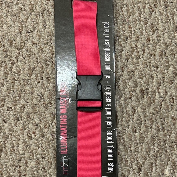 FitZip Illuminating Waist Pack - Picture 2 of 2